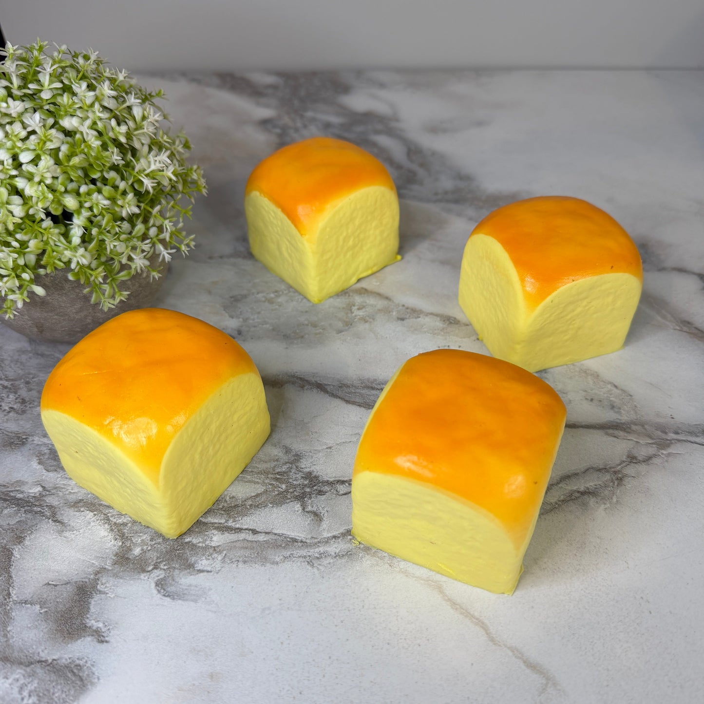 Squishy Toy - Hawaiian Roll Bread