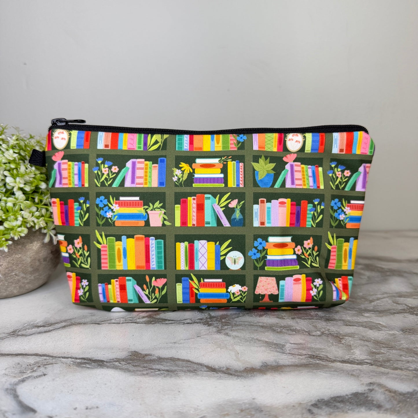 Pouch - Book Bookshelf Green