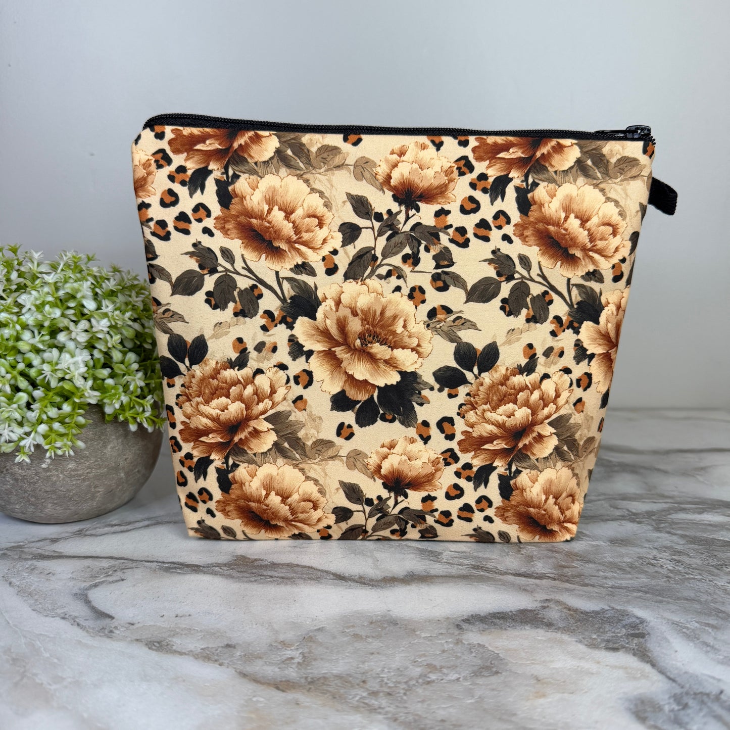 Pouch XL - Floral Animal Print