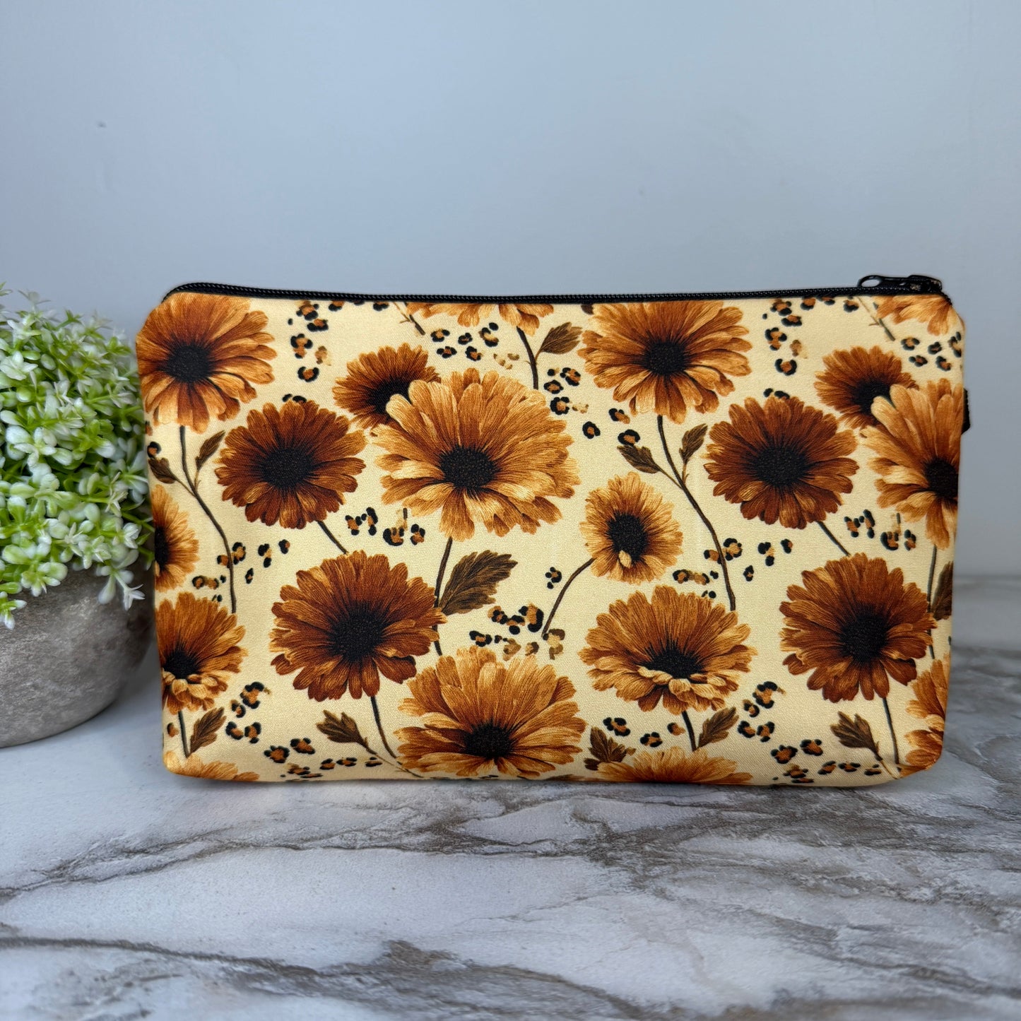Pouch - Floral Animal Print Brown Sand